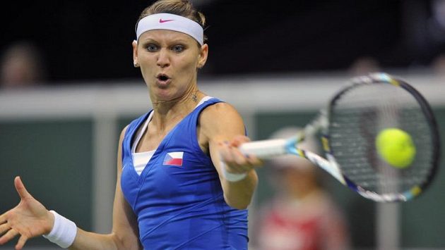 Lucie Šafářová v úvodním utkání finále Fed Cupu. Lucie Šafářová v úvodním utkání finále Fed Cupu.
