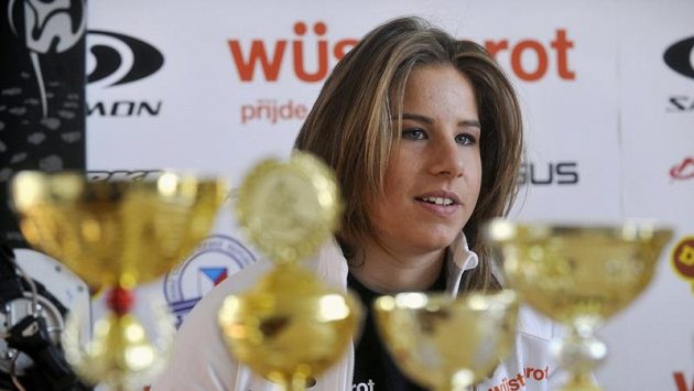 Česká reprezentantka ve snowboardingu a alpském lyžování Ester Ledecká Česká reprezentantka ve snowboardingu a alpském lyžování Ester Ledecká