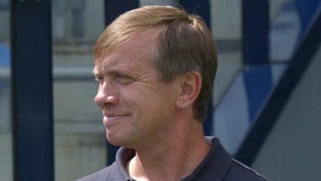 V květnu odvolaný trenér Baníku Erich Cviertna. V květnu odvolaný trenér Baníku Erich Cviertna.