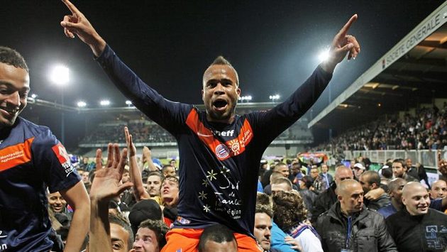 Fanoušci a fotbalisté Montpellier slaví mistroský titul. Fanoušci a fotbalisté Montpellier slaví mistroský titul.
