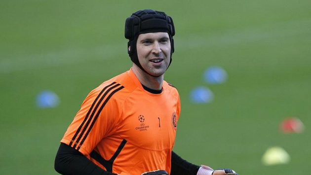 Petr Čech na tréninku před odvetou osmifinále Ligy mistrů Petr Čech na tréninku před odvetou osmifinále Ligy mistrů