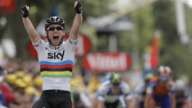 Radost britského cyklisty Marka Cavendishe v cíli 18. etapy Tour de France. Radost britského cyklisty Marka Cavendishe v cíli 18. etapy Tour de France.