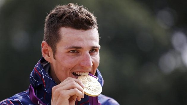 Jaroslav Kulhavý se zlatou olympijskou medailí Jaroslav Kulhavý se zlatou olympijskou medailí