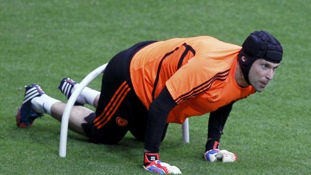 Gólman Chelsea Petr Čech při přípravě na finále Ligy mistrů. Gólman Chelsea Petr Čech při přípravě na finále Ligy mistrů.