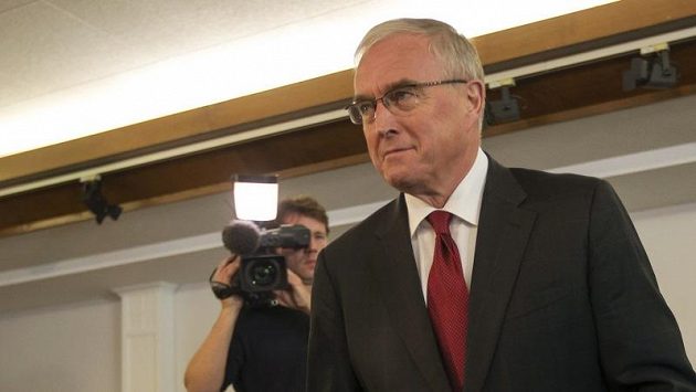 Prezident UCI Pat McQuaid je kvůli Armstrongovi pod velkým tlakem Prezident UCI Pat McQuaid je kvůli Armstrongovi pod velkým tlakem