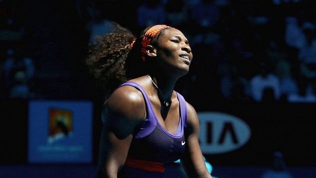 První letošní grandslam skončil pro Serenu Williamsovou nateklým kotníkem a bolavými zády. První letošní grandslam skončil pro Serenu Williamsovou nateklým kotníkem a bolavými zády.