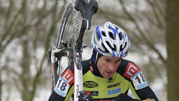 Cyklokrosař Martin Bína na trati v Hoogerheide. Cyklokrosař Martin Bína na trati v Hoogerheide.
