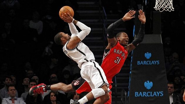 Basketbalista Brooklynu C.J. Watson (vlevo) patřil k nejlepším na palubovce. Basketbalista Brooklynu C.J. Watson (vlevo) patřil k nejlepším na palubovce.