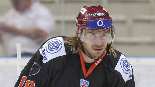 Hokejista Tomáš Netík zamířil do KHL. Hokejista Tomáš Netík zamířil do KHL.