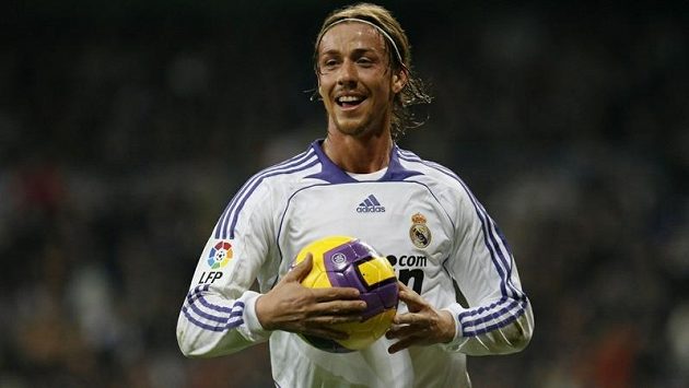 Guti v době své největší slávy, v dresu Realu Madrid Guti v době své největší slávy, v dresu Realu Madrid