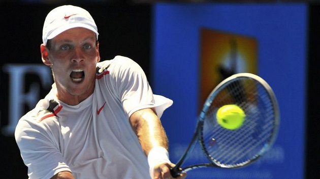 Tomáš Berdych v zápase 4. kola Australian Open proti Španělu Almagrovi. Tomáš Berdych v zápase 4. kola Australian Open proti Španělu Almagrovi.