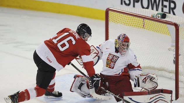 Petr Mrázek takhle zlikvidoval trestné střílení Kanady v podání Stonea Petr Mrázek takhle zlikvidoval trestné střílení Kanady v podání Stonea