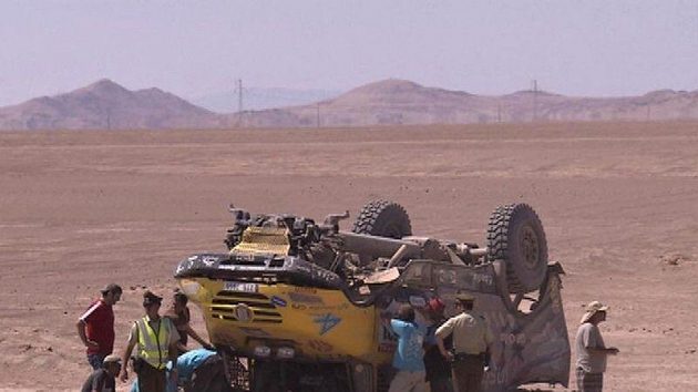 Lopraisova tatra se na Dakaru řítila do propasti. Lopraisova tatra se na Dakaru řítila do propasti.