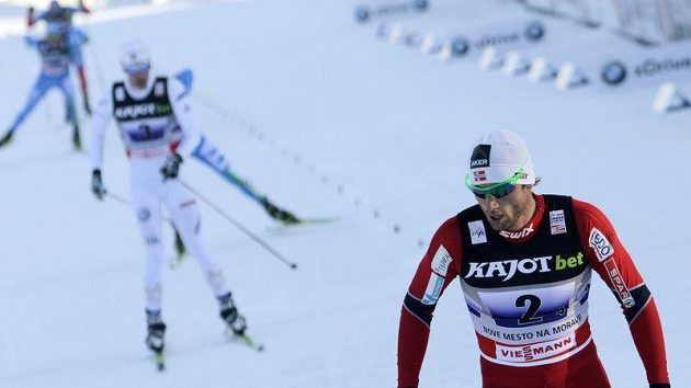 Petter Northug z Norska v čele štafety v Novém Městě na Moravě Petter Northug z Norska v čele štafety v Novém Městě na Moravě