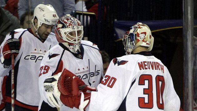 Čeští brankáři Washingtonu Michal Neuvirth a Tomáš Vokoun Čeští brankáři Washingtonu Michal Neuvirth a Tomáš Vokoun
