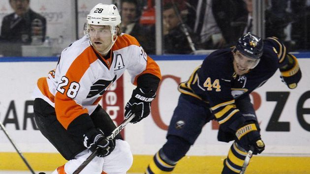 Claude Giroux (vlevo) je zpět. Claude Giroux (vlevo) je zpět.