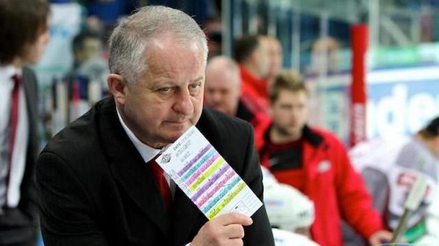 Hokejový trenér Július Šupler Hokejový trenér Július Šupler
