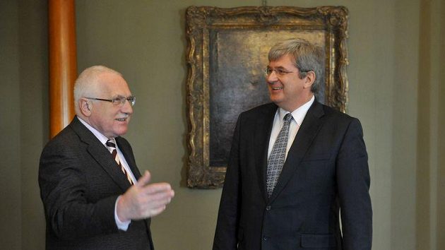 Prezident Václav Klaus (vlevo) přijal na Pražském hradě nového předsedu Českého svazu tělesné výchovy Miroslava Janstu. Prezident Václav Klaus (vlevo) přijal na Pražském hradě nového předsedu Českého svazu tělesné výchovy Miroslava Janstu.