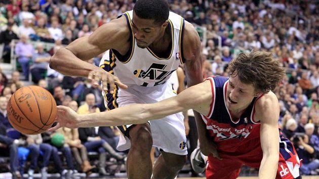 Jan Veselý v dresu Wizards. Jan Veselý v dresu Wizards.