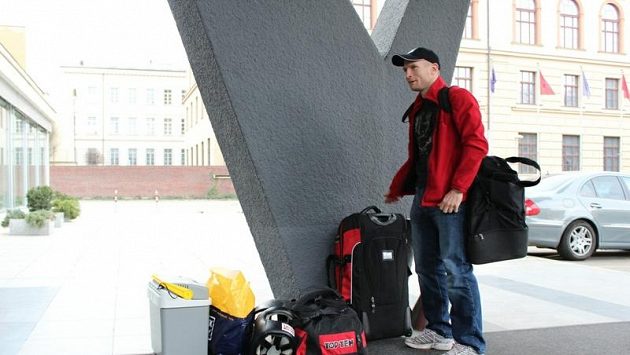 Boxer Lukáš Konečný se jde v Brně ubytovat, míří do prezidentského apartmá. Boxer Lukáš Konečný se jde v Brně ubytovat, míří do prezidentského apartmá.