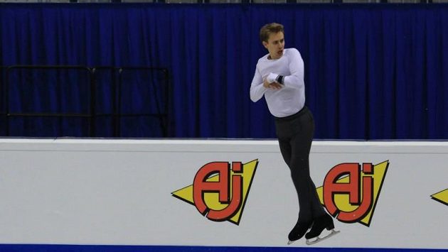 Michal Březina při tréninku na Zimním stadiónu Ondreje Nepely. Michal Březina při tréninku na Zimním stadiónu Ondreje Nepely.