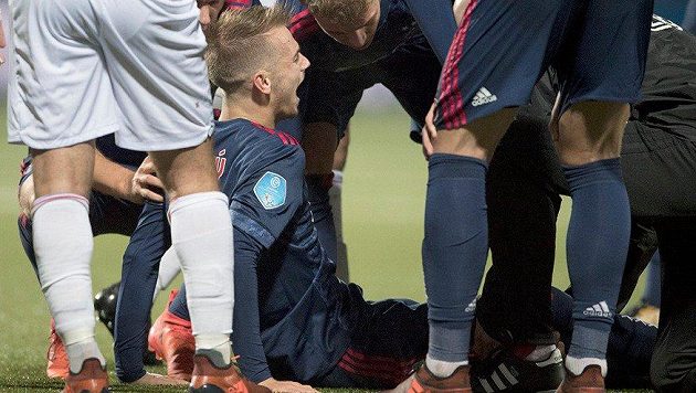 Český reprezentant Václav Černý se zranil v utkání Nizozemského poháru. Český reprezentant Václav Černý se zranil v utkání Nizozemského poháru.