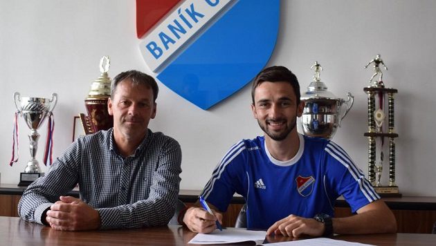 Baník Ostrava získal srbského defenzivního záložníka Stefana Paniče, který přišel z klubu Metalac Gornji Milanovac. Baník Ostrava získal srbského defenzivního záložníka Stefana Paniče, který přišel z klubu Metalac Gornji Milanovac.
