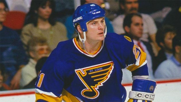 Todd Ewen v dresu St. Louis Todd Ewen v dresu St. Louis