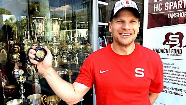 František Ptáček je zpátky ve Spartě, bude trénovat mladší dorost. 23 let v nejvyšší soutěži opravdu skončilo. František Ptáček je zpátky ve Spartě, bude trénovat mladší dorost. 23 let v nejvyšší soutěži opravdu skončilo.