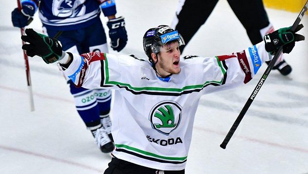 Slovenský hokejový útočník Pavol Skalický opouští Mladou Boleslav a míří do Finska. Slovenský hokejový útočník Pavol Skalický opouští Mladou Boleslav a míří do Finska.