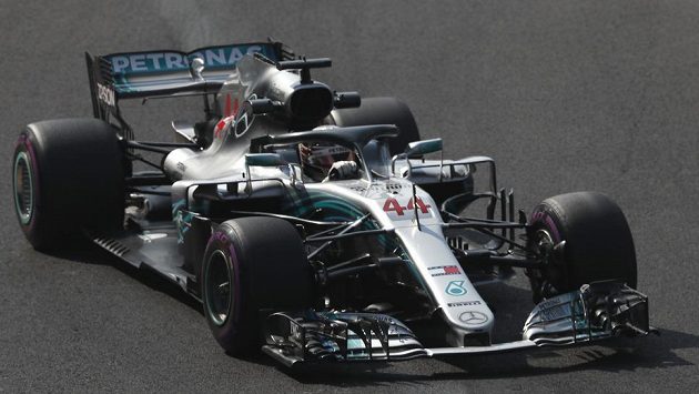 Brit Lewis Hamilton s Mercedesem zajel v prvním tréninku na Velkou cenu Mexika F1 pátý nejrychlejší čas. Brit Lewis Hamilton s Mercedesem zajel v prvním tréninku na Velkou cenu Mexika F1 pátý nejrychlejší čas.