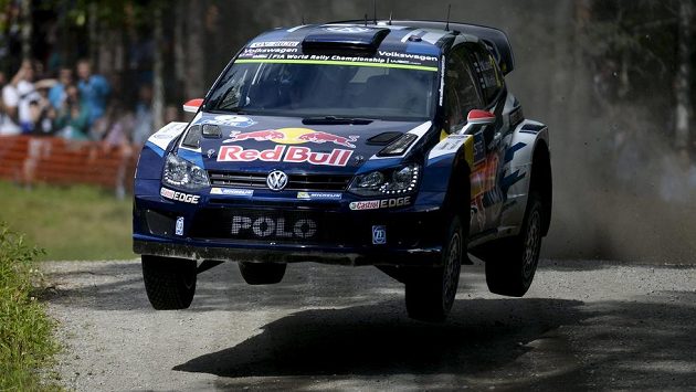 Fin Jari-Matti Latvala se spolujezdcem Miikkou Anttilou během Finské rallye. Fin Jari-Matti Latvala se spolujezdcem Miikkou Anttilou během Finské rallye.