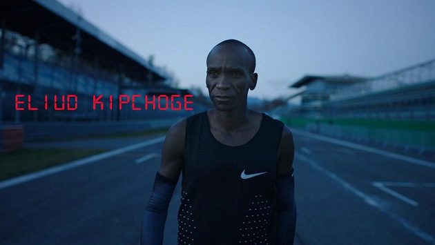 Eliud Kipchoge je neoficiálním favoritem pokusu. Eliud Kipchoge je neoficiálním favoritem pokusu.
