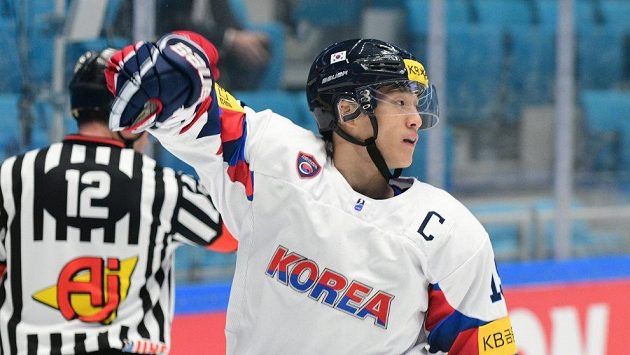 Korejský kapitán Kim Sang-wook na MS. Korejský kapitán Kim Sang-wook na MS.