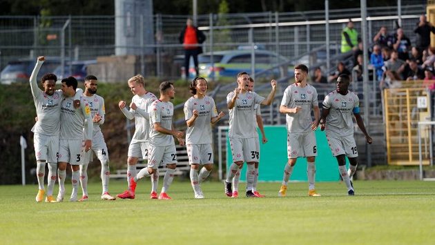 Fotbalisté Mohuče možná přijdou o start Bundesligy Fotbalisté Mohuče možná přijdou o start Bundesligy