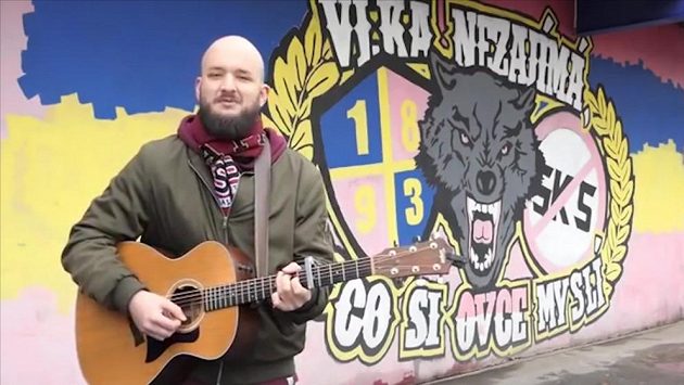 Písničkář Pokáč věří, že Sparta Slavii na Letné "zválcuje". Písničkář Pokáč věří, že Sparta Slavii na Letné "zválcuje".