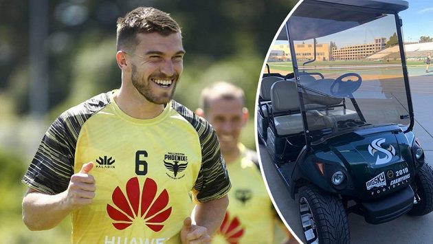 Fotbalista Tim Payne místo karantény vyrazil do ulic Sydney holdovat alkoholu a jako dopravní prostředek zvolil golfový vozík. Ilustrační foto Fotbalista Tim Payne místo karantény vyrazil do ulic Sydney holdovat alkoholu a jako dopravní prostředek zvolil golfový vozík. Ilustrační foto
