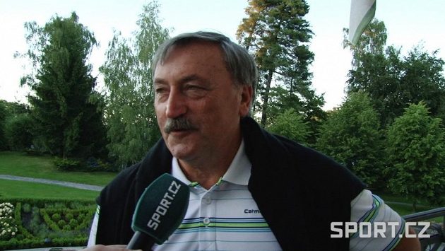 Antonín Panenka na kvalifikačním utkání s Německem chybět nebude Antonín Panenka na kvalifikačním utkání s Německem chybět nebude