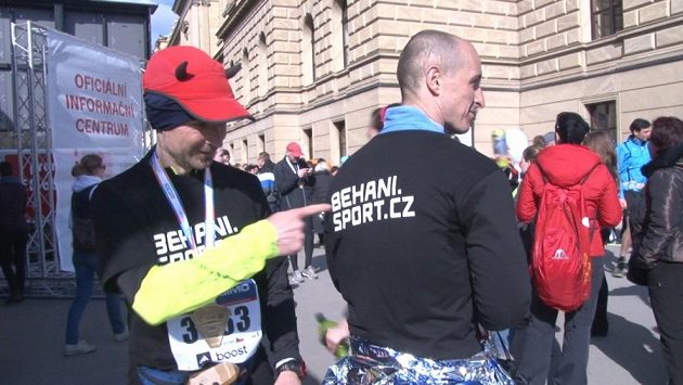 Běhání.sport.cz pomáhá - jak jinak než běháním. Běhání.sport.cz pomáhá - jak jinak než běháním.