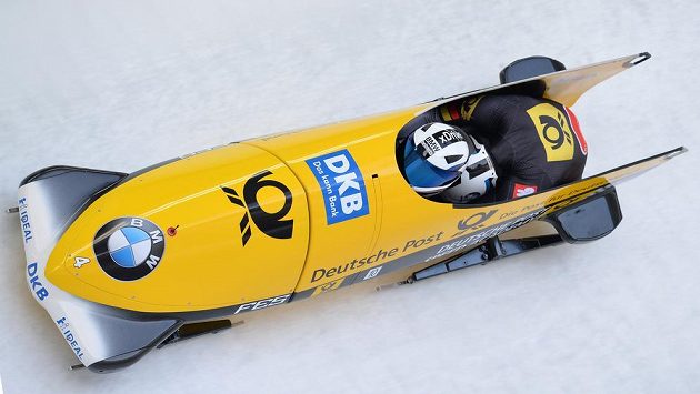 Němec Francesco Friedrich na trati během mistrovství světa v jízdě dvojbobů. Němec Francesco Friedrich na trati během mistrovství světa v jízdě dvojbobů.
