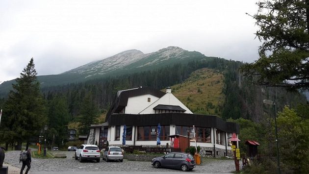 Slavkovský štít. Nejprve do prudké sjezdovky a pak nekončící dřina po hřebeni. Slavkovský štít. Nejprve do prudké sjezdovky a pak nekončící dřina po hřebeni.