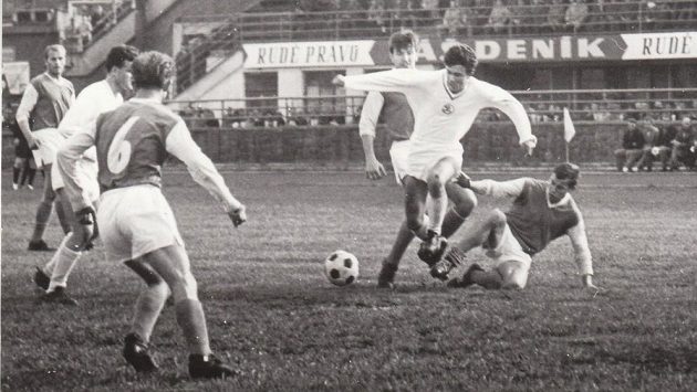 František Plass odehrál v plzeňském dresu 163 ligových zápasů. František Plass odehrál v plzeňském dresu 163 ligových zápasů.