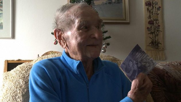 Vzpomínající Zdeněk Remsa. Vzpomínající Zdeněk Remsa.