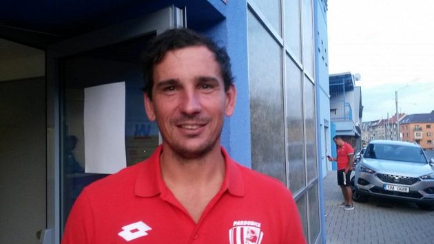 Fotbalový útočník Pavel Černý hraje druhou ligu za Pardubice. Fotbalový útočník Pavel Černý hraje druhou ligu za Pardubice.