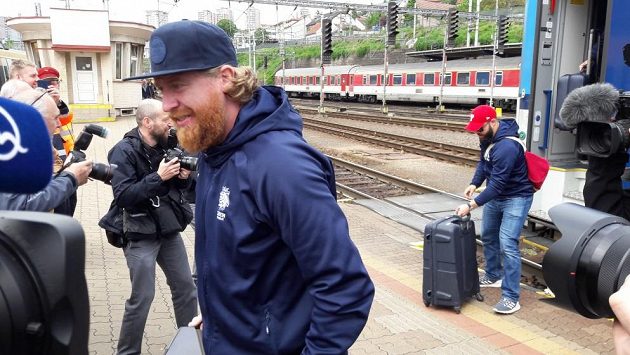 5cd187c8bc7e9a7b35ce0200-277136