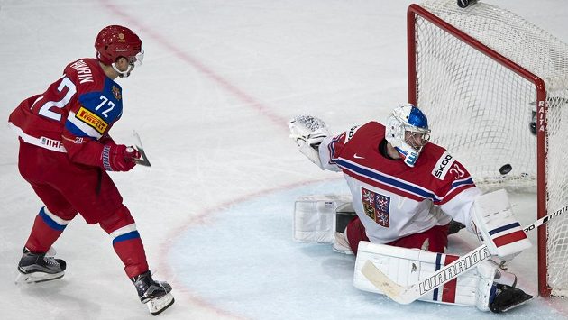 Artěmij Panarin z Ruska získal na MS i skalp českého gólmana Pavla Francouze. Artěmij Panarin z Ruska získal na MS i skalp českého gólmana Pavla Francouze.