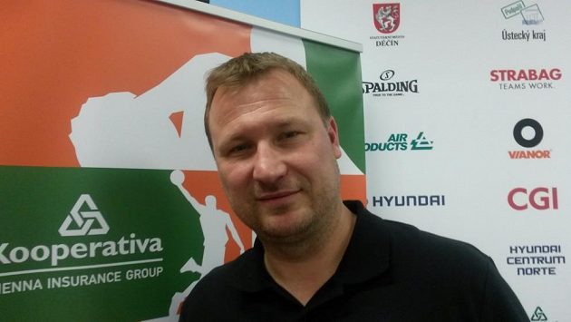 Basketbalový trenér Pavel Beneš. Basketbalový trenér Pavel Beneš.