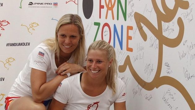 Lucie Hradecká a Andrea Hlaváčková Lucie Hradecká a Andrea Hlaváčková