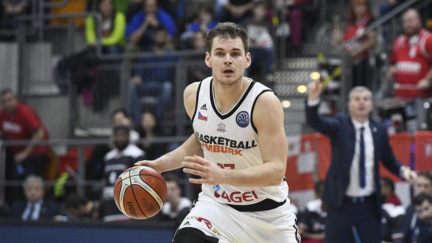 Basketbalista Jaromír Bohačík z Nymburka. Basketbalista Jaromír Bohačík z Nymburka.
