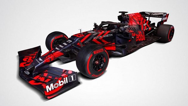 Red Bull RB15. Atraktivní barevný design nadchl fanoušky, závodní model ale bude vypadat ještě jinak. Red Bull RB15. Atraktivní barevný design nadchl fanoušky, závodní model ale bude vypadat ještě jinak.